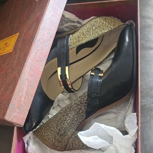 Etro Runway MaryJanes - Picture 5 of 15